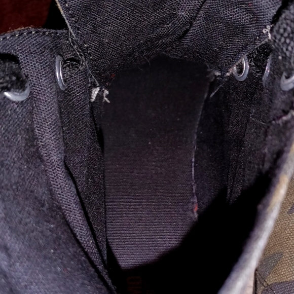 Camo Lace Sneakers - Picture 6 of 7